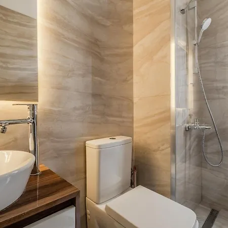 Kyrenia Beachside Flat *