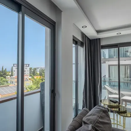 Kyrenia Beachside Flat Apartment *